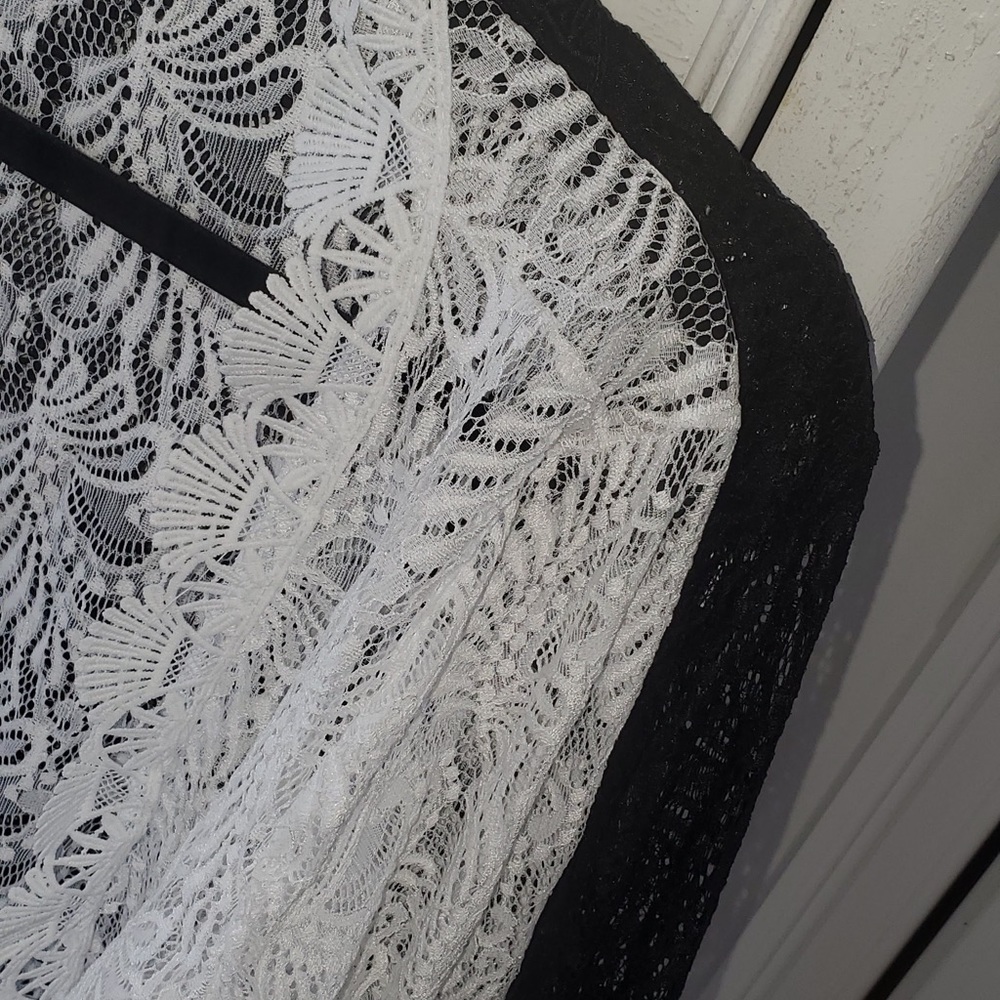 🔥Sale🔥White lace swim coverup - Picture 9 of 10